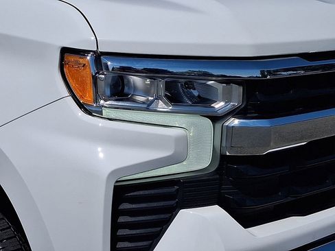 Certified 2024 Chevrolet Silverado 1500 LT AWD/4WD image 9