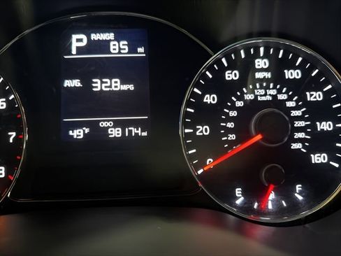 Used 2017 Kia Forte LX image 18