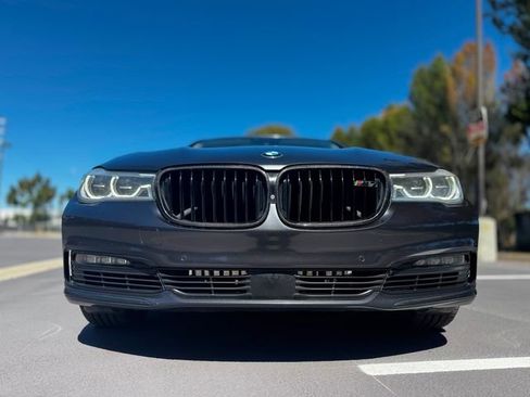 Used 2017 BMW 750i RWD image 25