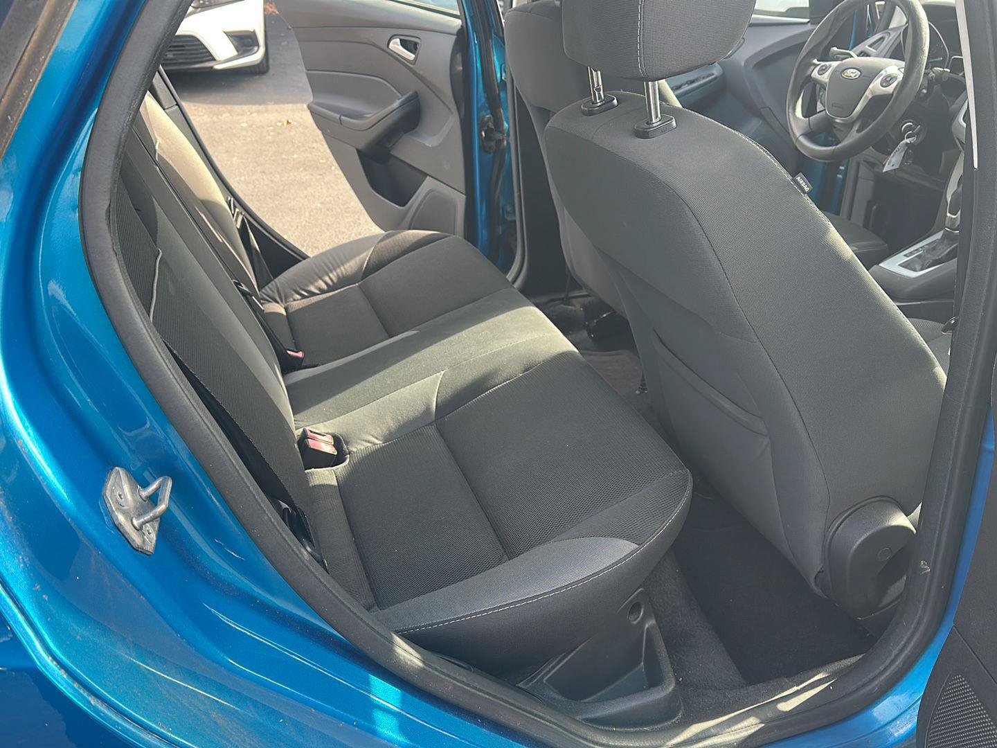 Used 2014 Ford Focus SE FWD image 11