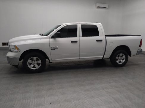 Used 2022 RAM 1500 Classic SLT image 2