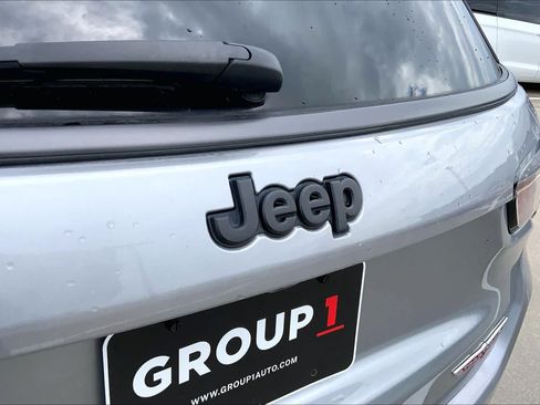 Used 2021 Jeep Compass Trailhawk AWD/4WD image 30