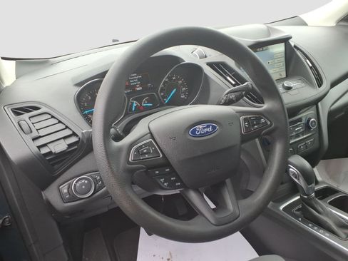 Used 2019 Ford Escape SE image 9