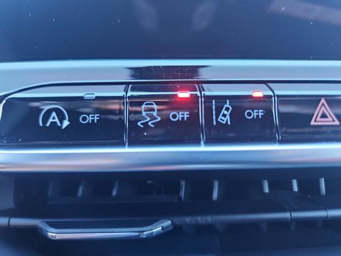 New 2026 Jeep Compass Limited image 34