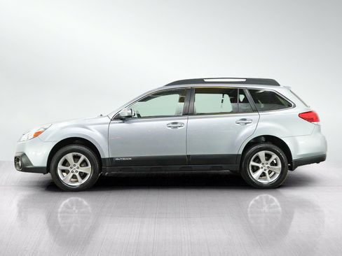 Used 2013 Subaru Outback 2.5i Limited AWD/4WD image 2