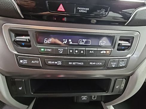 Used 2021 Honda Pilot EX image 20