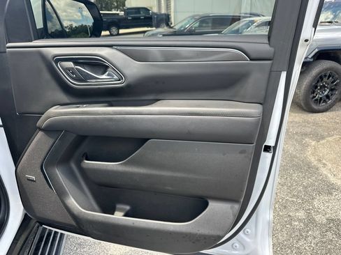 Used 2024 GMC Yukon AT4 w/ AT4 Premium Package AWD/4WD image 14