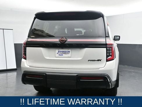 Used 2025 Nissan Armada PRO-4X image 11