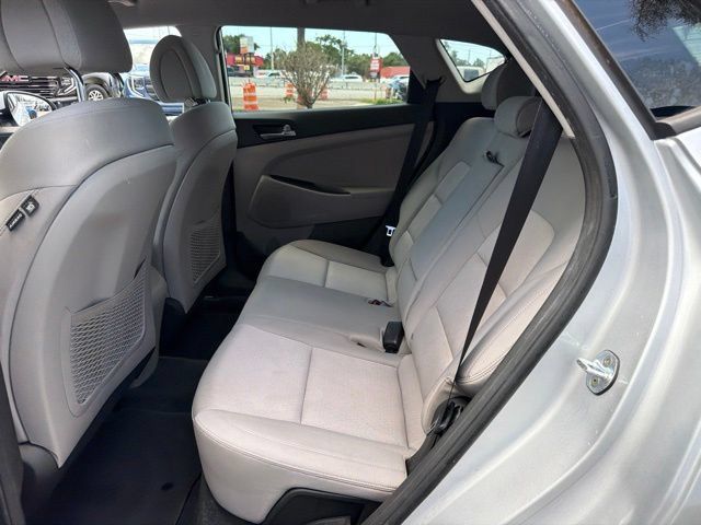 Used 2018 Hyundai Tucson SEL w/ Cargo Package FWD image 16