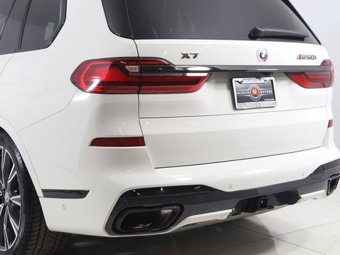 Used 2022 BMW X7 M50i image 29