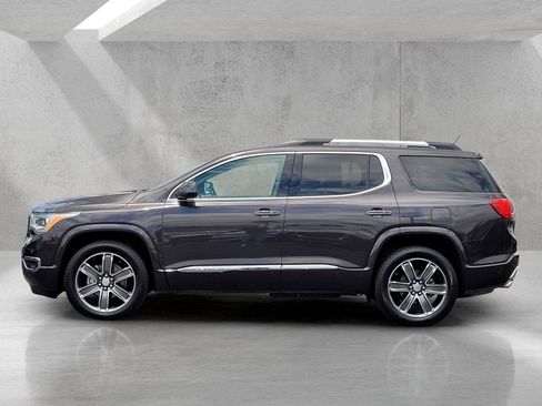 Used 2018 GMC Acadia Denali w/ Technology Package FWD image 8