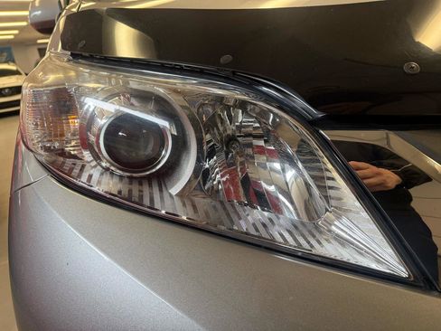 Used 2014 Toyota Sienna Limited image 18