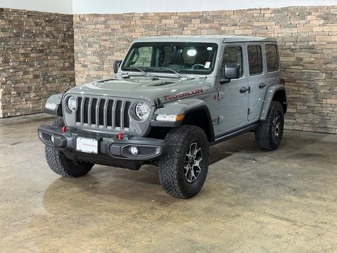 Used 2023 Jeep Wrangler Unlimited Rubicon w/ Cold Weather Group AWD/4WD image 5