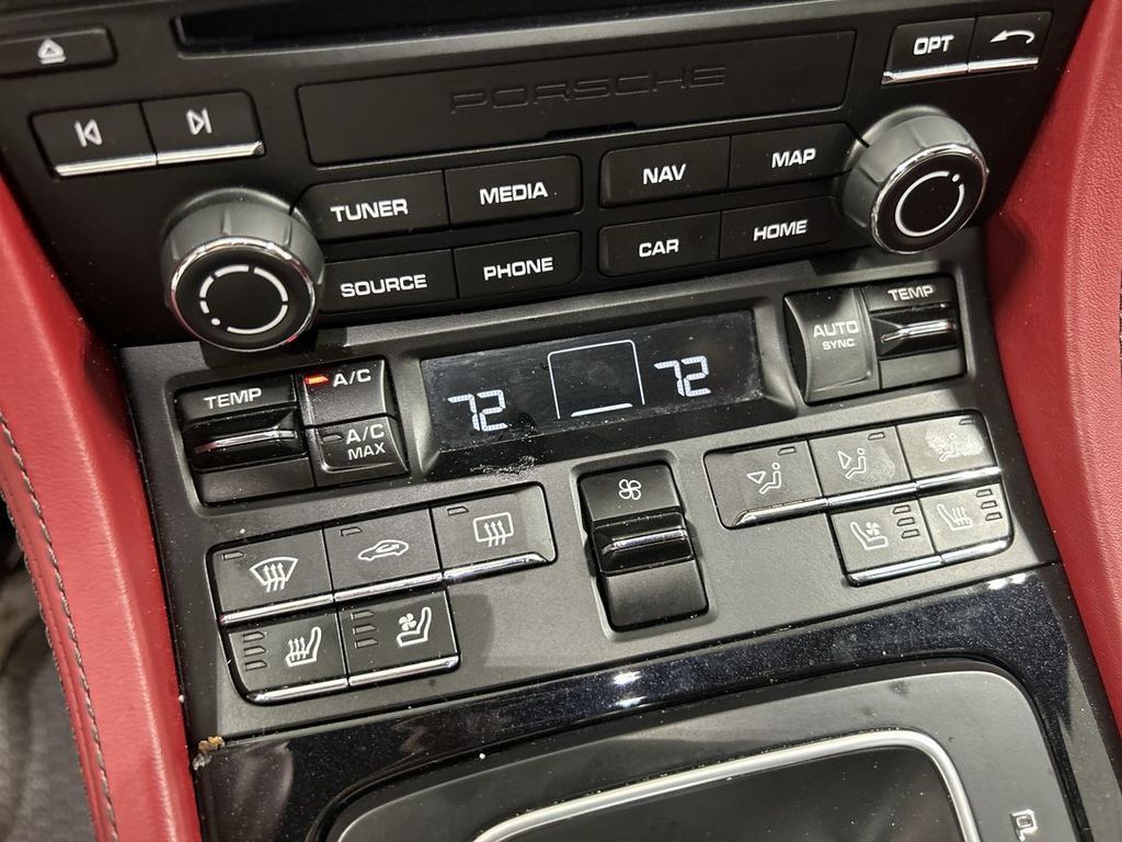 Used 2021 Porsche 718 Cayman GTS RWD image 17