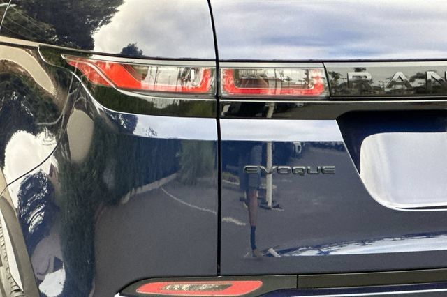 Certified 2023 Land Rover Range Rover Evoque R-Dynamic SE AWD/4WD image 26