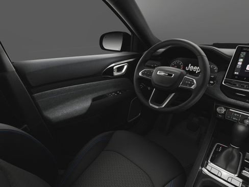 New 2026 Jeep Compass Latitude image 8