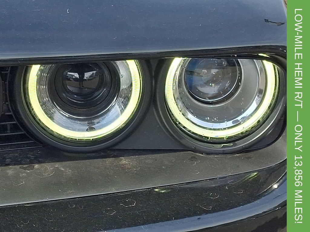 Used 2023 Dodge Challenger R/T RWD image 9