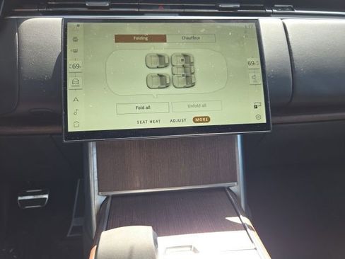 Used 2024 Land Rover Range Rover SE image 17