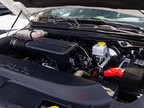 Used 2023 RAM 1500 Big Horn AWD/4WD image 32
