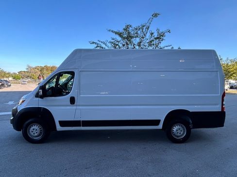 Used 2025 RAM ProMaster 3500 w/ Convenience Group image 8
