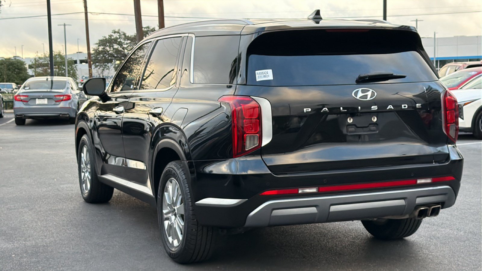 Used 2023 Hyundai Palisade SEL w/ Cargo Package FWD image 6