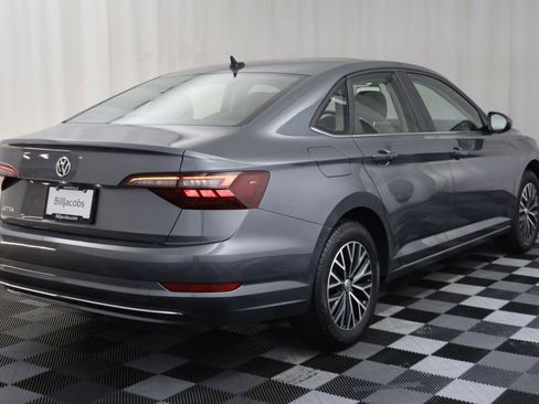 Used 2021 Volkswagen Jetta SE FWD image 16