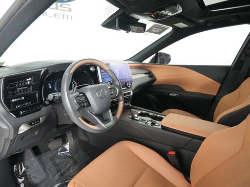 Certified 2023 Lexus RX 350 w/ Cold Area Package AWD/4WD image 9