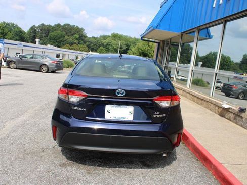 Used 2023 Toyota Corolla LE FWD image 5