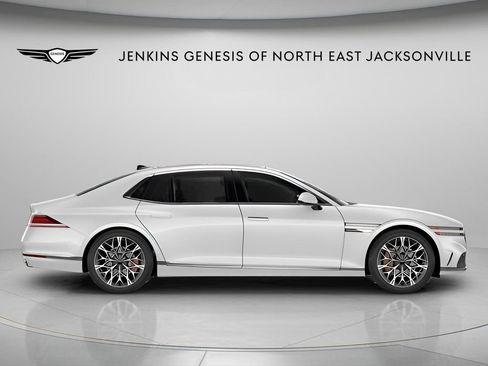 Used 2025 Genesis G90 3.5T AWD/4WD image 2