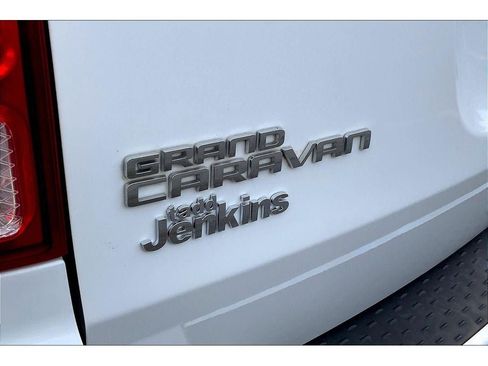 Used 2016 Dodge Grand Caravan SE w/ Quick Order Package 29E SE image 9