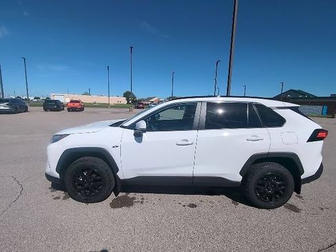 Used 2025 Toyota RAV4 XLE w/ Convenience Package FWD image 11