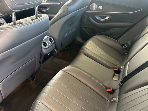 Used 2022 Mercedes-Benz E 350 Sedan image 15
