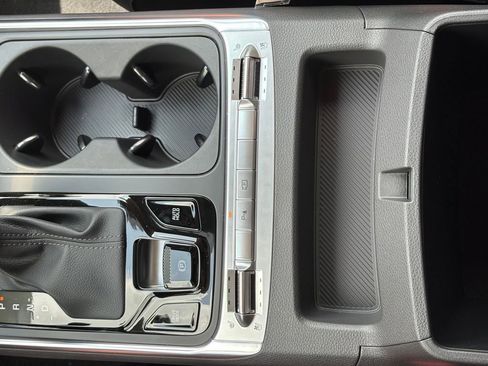 New 2026 Kia Carnival SX FWD image 32
