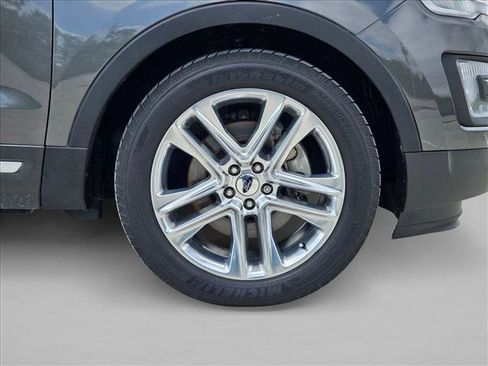 Used 2016 Ford Explorer XLT w/ Equipment Group 202A FWD image 24