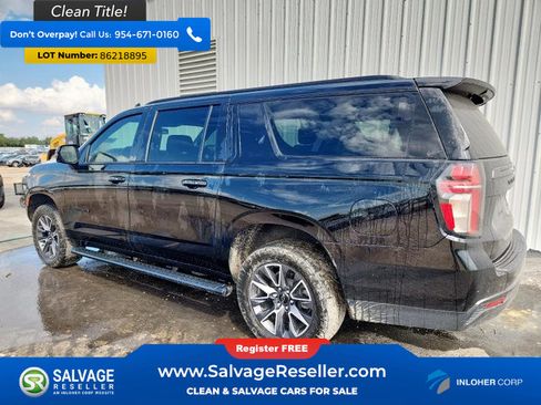 Used 2021 Chevrolet Suburban Z71 w/ Z71 Signature Package AWD/4WD image 3