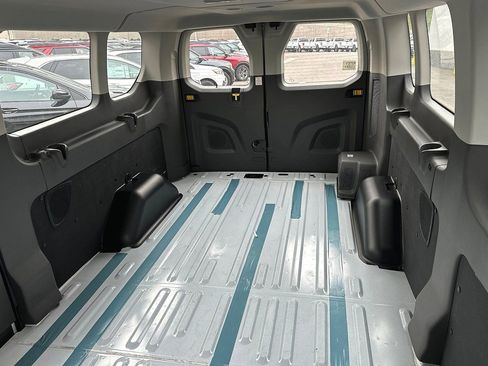 New 2023 Ford Transit 350 XL image 8