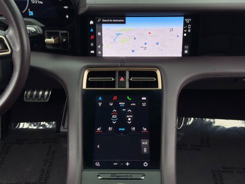 Used 2025 Porsche Taycan 4S image 26