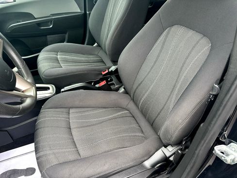 Used 2015 Chevrolet Sonic LT image 8