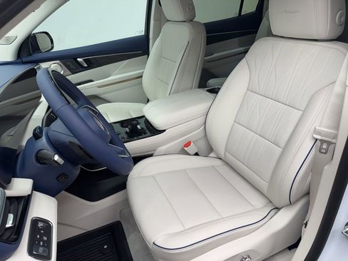 New 2026 Buick Enclave Avenir w/ Super Cruise Package AWD/4WD image 10