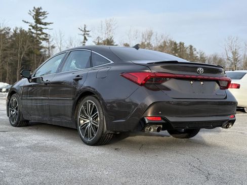 Used 2019 Toyota Avalon Touring image 7