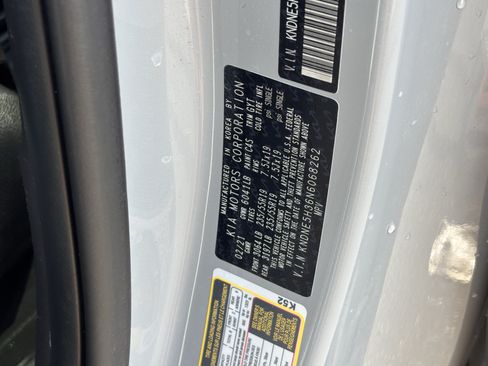 Used 2022 Kia Carnival SX FWD image 30