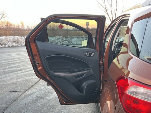 Used 2020 Ford EcoSport SE w/ SE Convenience Package image 35