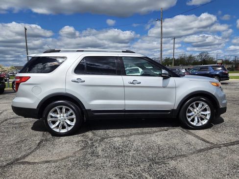 Used 2014 Ford Explorer Limited w/ Equipment Group 302A AWD/4WD image 9