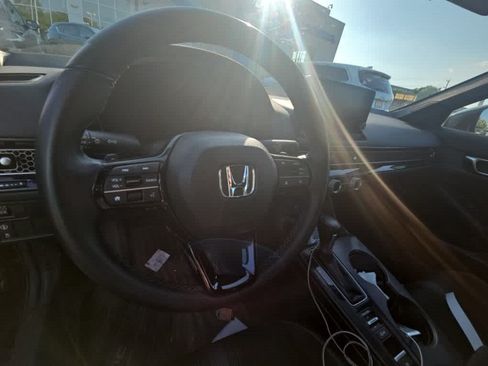 Used 2023 Honda Civic Sport image 7