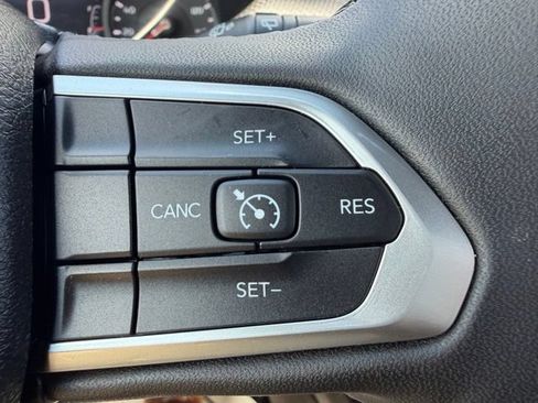 Used 2025 Jeep Compass Latitude w/ Altitude Special Edition AWD/4WD image 17