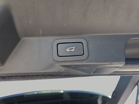 Used 2016 Land Rover Range Rover Sport SE AWD/4WD image 8