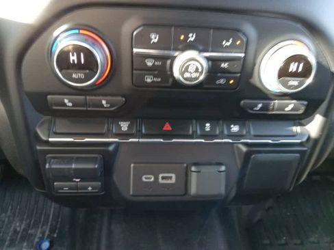 Used 2022 Chevrolet Silverado 2500 LT w/ Convenience Package AWD/4WD image 27