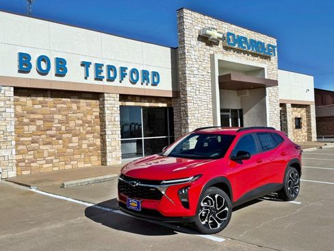 New 2026 Chevrolet Trax RS w/ Driver Confidence Package image 1