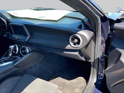 Used 2016 Chevrolet Camaro LT RWD image 15