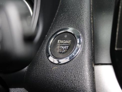 Used 2019 Ford EcoSport SE w/ SE Convenience Package image 17